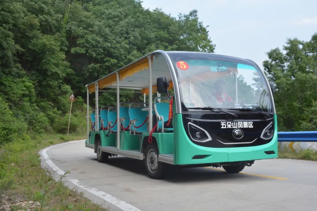 宇通锂电观光车“爬坡王”重磅亮相第五届中国国际旅游景区装备博览会！